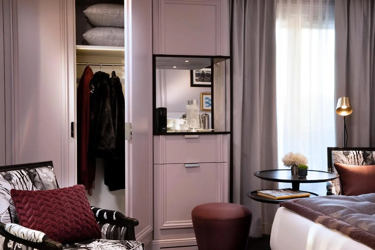 Hotel Le Damantin & Paris